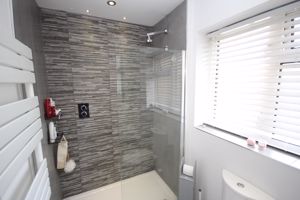 En suite.- click for photo gallery